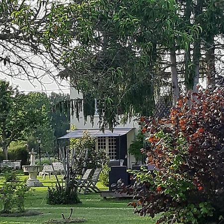 B&B Le Savoir Vivre Bonnes  Buitenkant foto