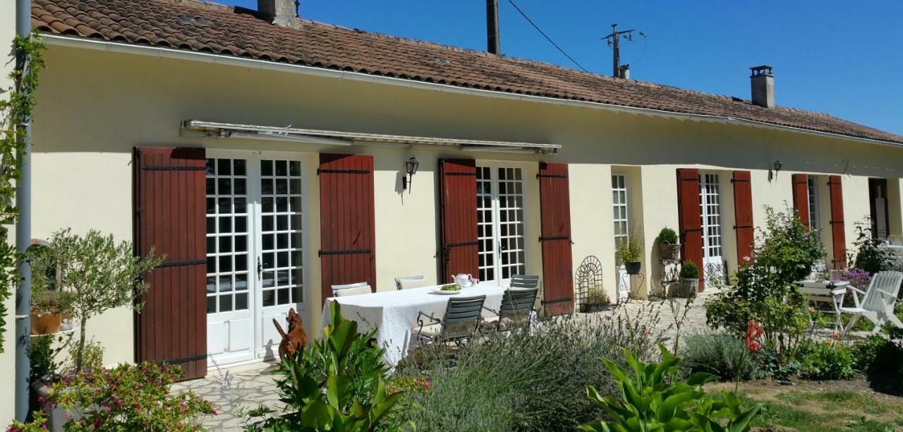 B&B Le Savoir Vivre Bonnes  Buitenkant foto