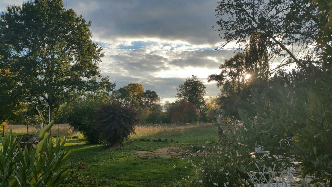 B&B Le Savoir Vivre Bonnes  Buitenkant foto