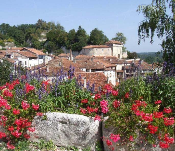 B&B Le Savoir Vivre Bonnes  Buitenkant foto