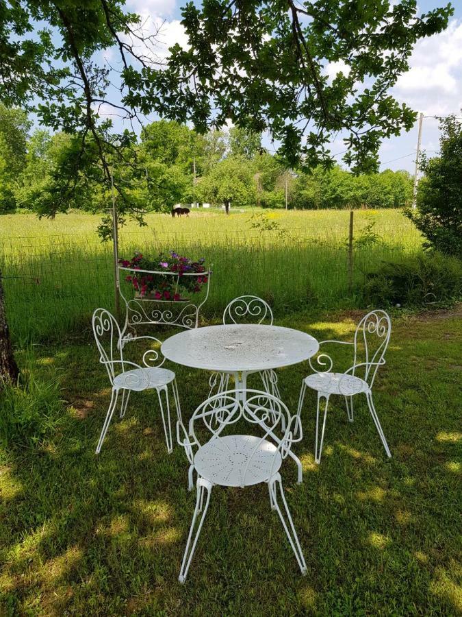 B&B Le Savoir Vivre Bonnes  Buitenkant foto